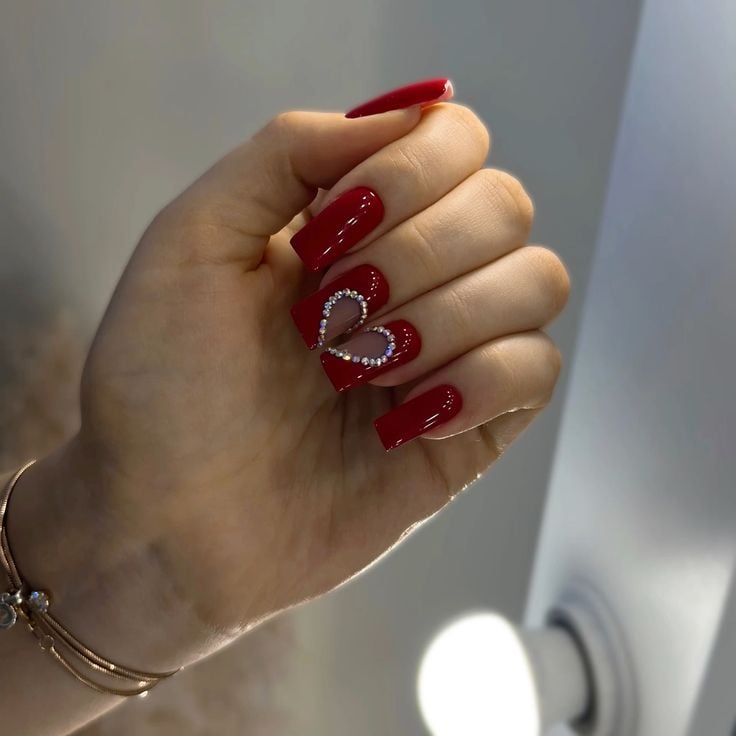 Deep Red with Sparkling Rhinestone Heart Deep Red with Sparkling Rhinestone Heart — Winter Red Nails
