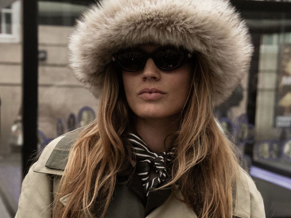 Fluffy Fur Hat with Trench Coat and Striped Scarf — Fur Hat Outfits