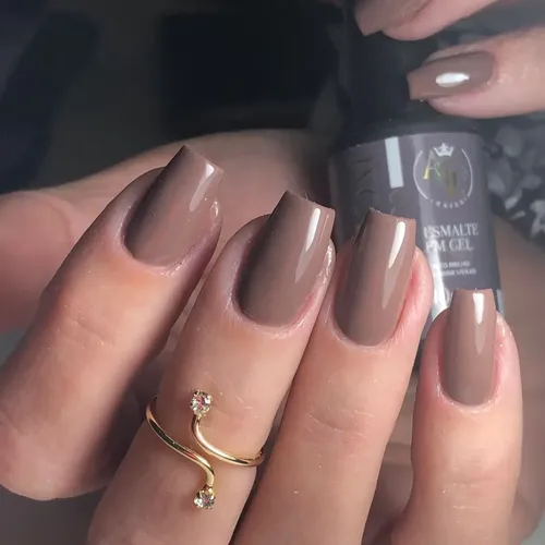 Medium Brown Glossy Square Nails — Winter Acrylic Nail Colors