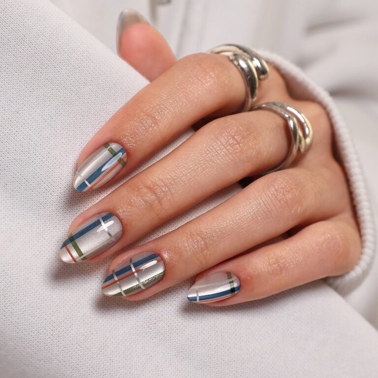 22 Winter Acrylic Nails 2027: Cozy & Chic Nail Looks