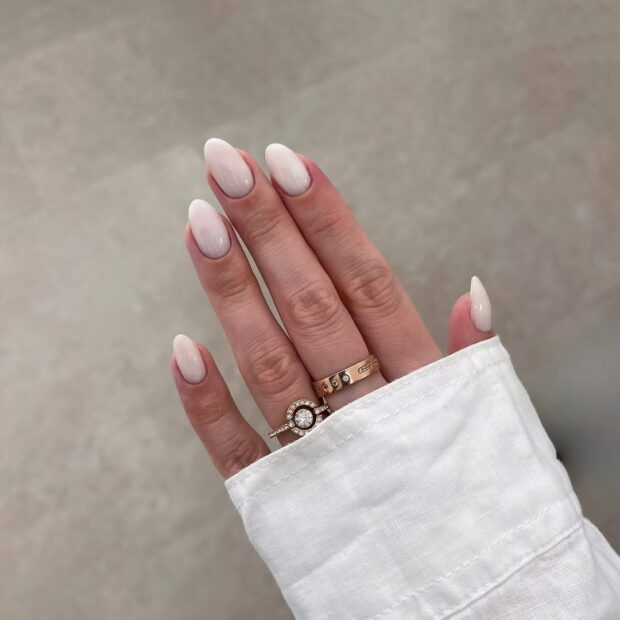 Visible Visual Idea Visible Visual Idea — Milky White Nails