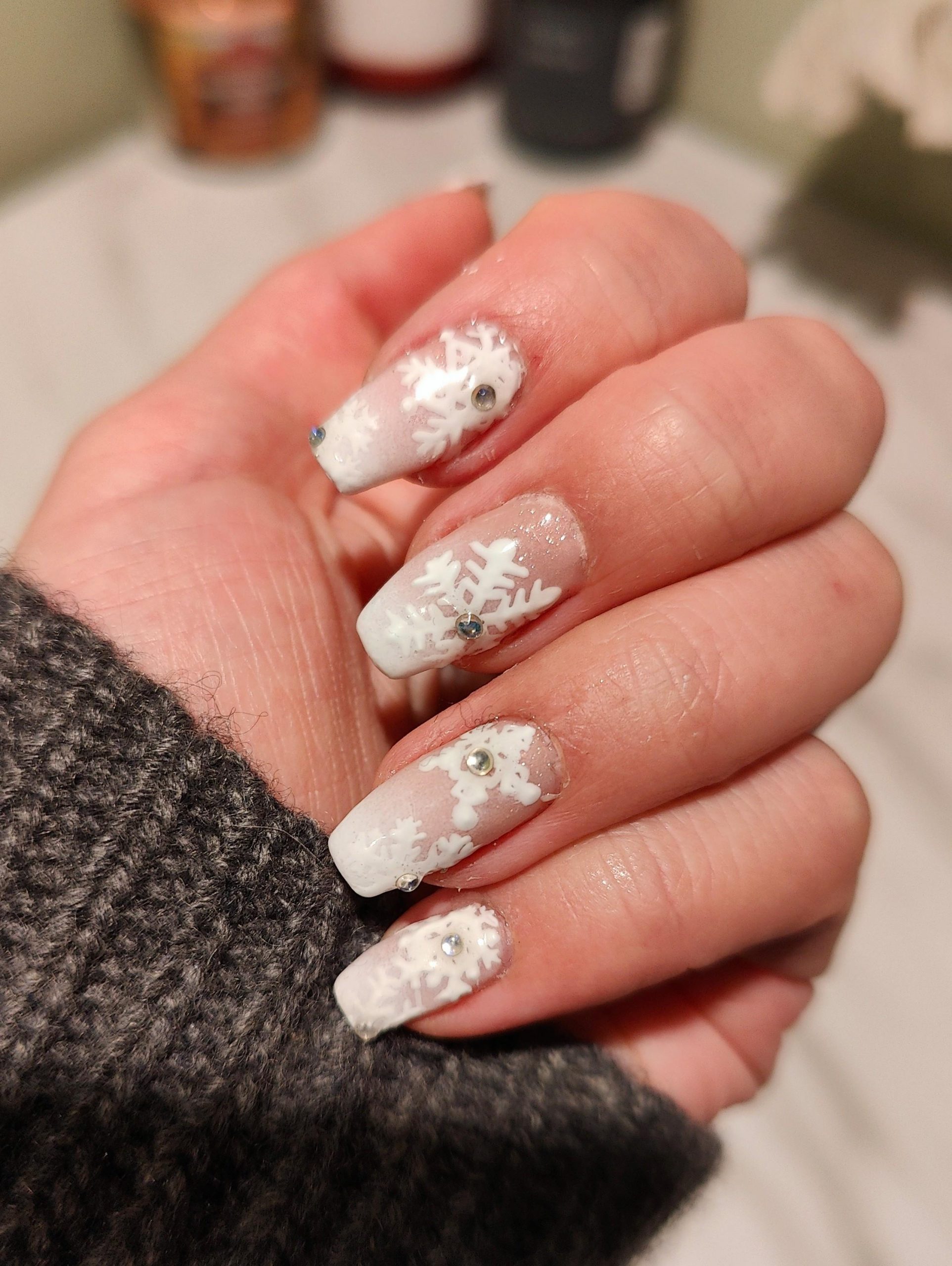 Freehand Snowflake Coffin Nails Freehand Snowflake Coffin Nails — Winter Nail Art
