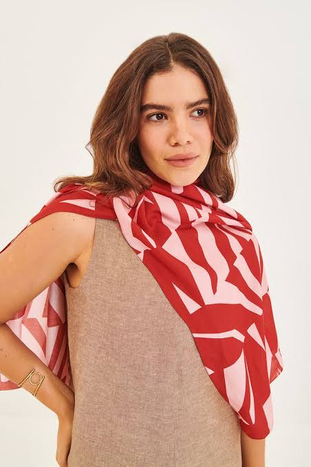 Not Visible Outfit Idea — Scarf Outfits