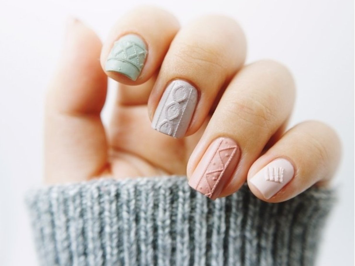 3D Cable Knit Patterns On Accent Nails Visual Idea 3D Cable Knit Patterns On Accent Nails Visual Idea — Sweater Nails