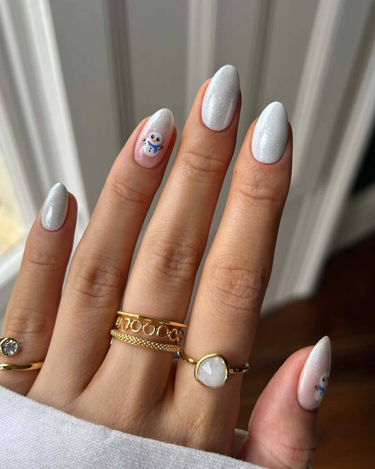 Visual Idea Visual Idea — Winter White Nails