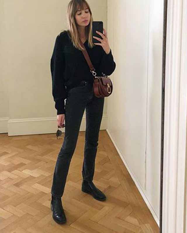 Timeless Casual: Skinny Jeans, Sweater, and Leather Boots — Ankle Boots Outfits