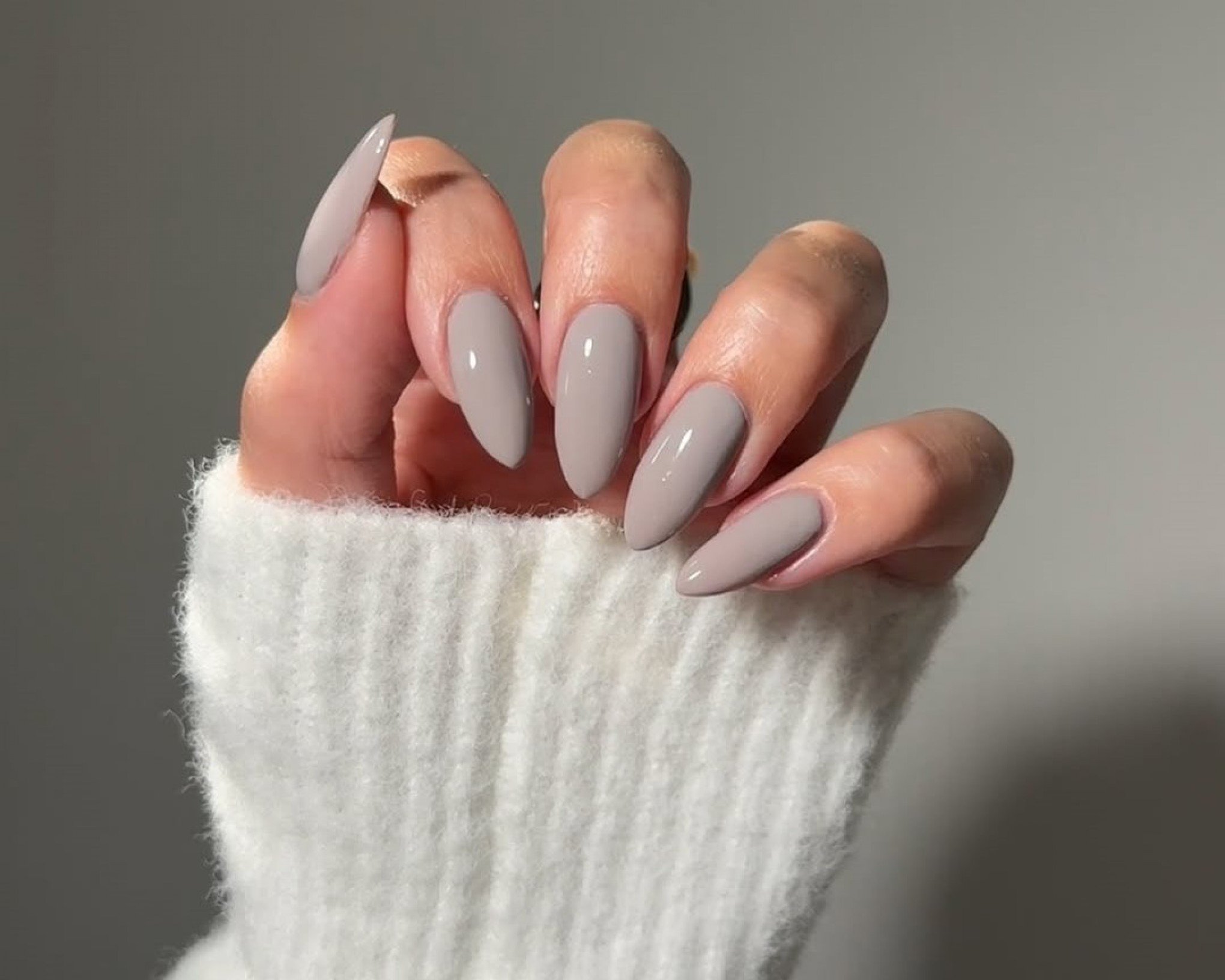 Smooth Taupe Glossy Almond Nails Smooth Taupe Glossy Almond Nails — Winter Almond Nails
