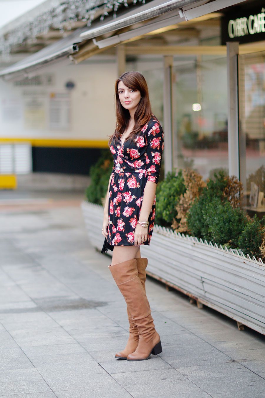 Autumnal Layers: Wool Coat, Plaid Trousers, and Brown Boots Autumnal Layers: Wool Coat, Plaid Trousers, and Brown Boots — Brown Boots Outfits