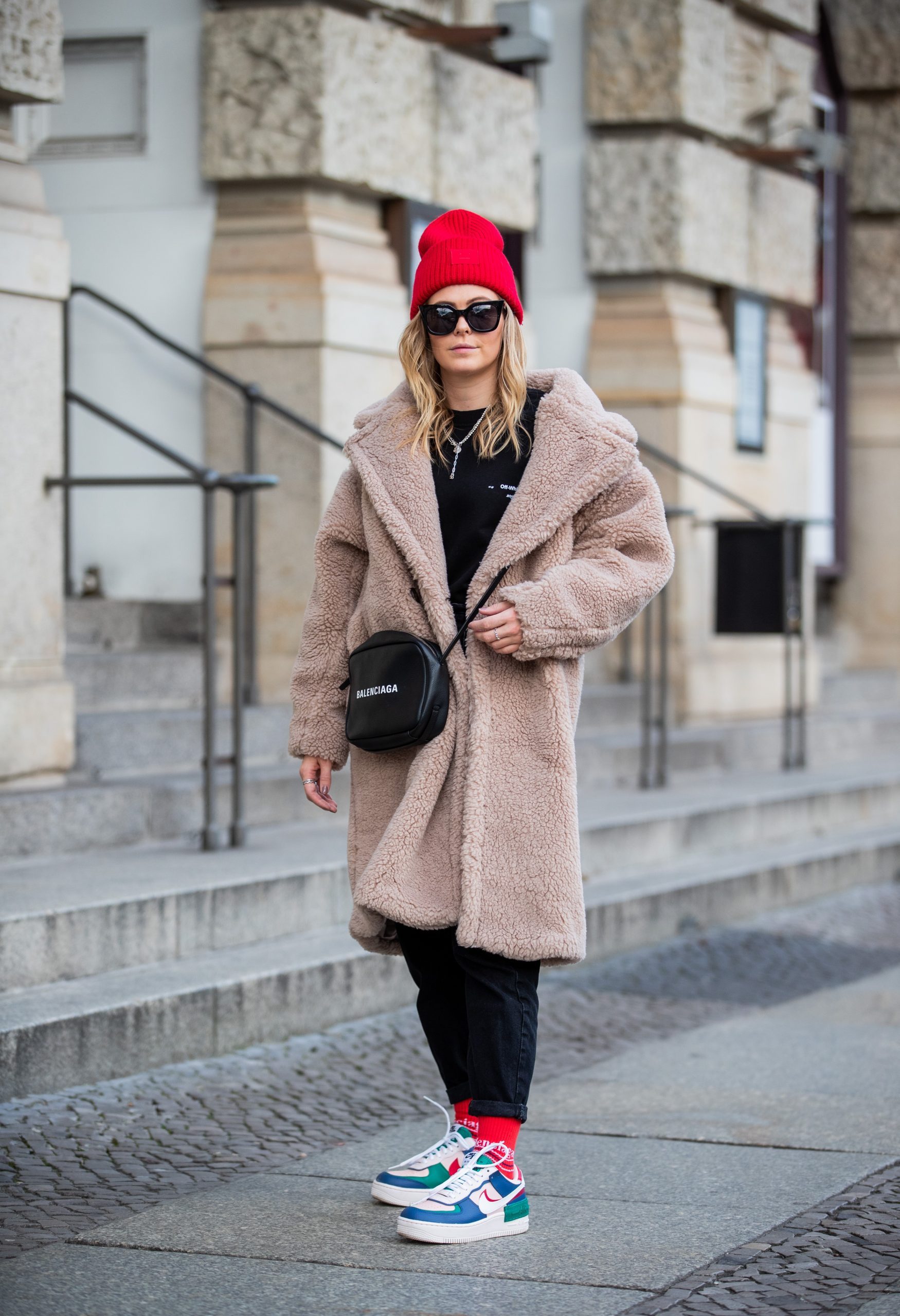 Beige Teddy Coat with Jeans, Sneakers, and a Red Beanie — Teddy Coat Outfits