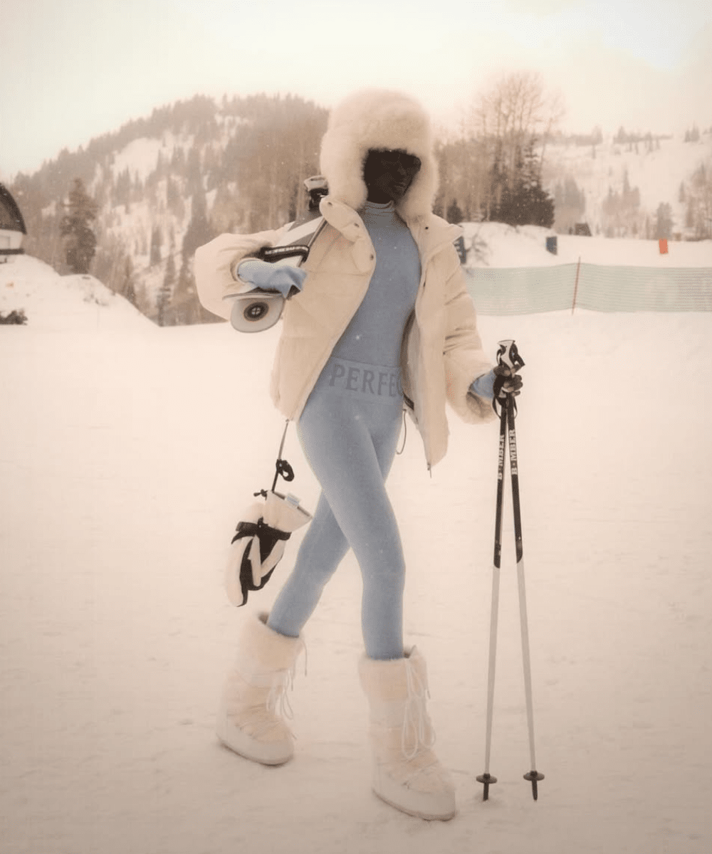 Puffer Jacket and Turtleneck for Winter Sports Chic Puffer Jacket and Turtleneck for Winter Sports Chic — Winter Workout Outfits