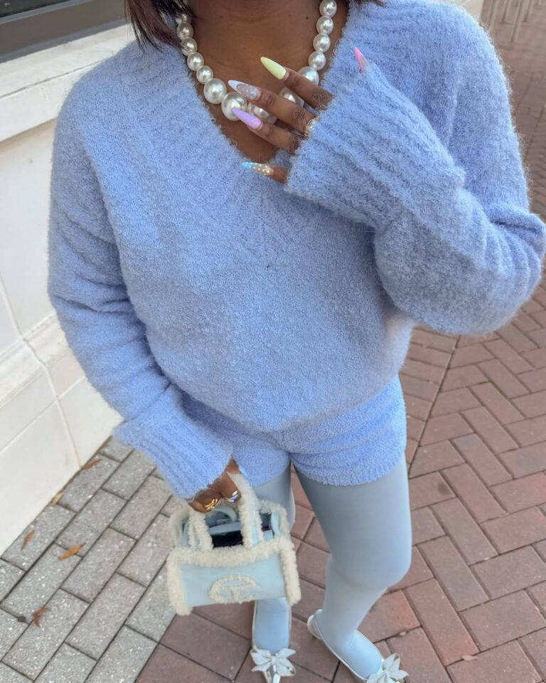 Monochromatic Light Blue Opaque Tights with Matching Sweater and Shorts Monochromatic Light Blue Opaque Tights with Matching Sweater and Shorts — Tights Outfits