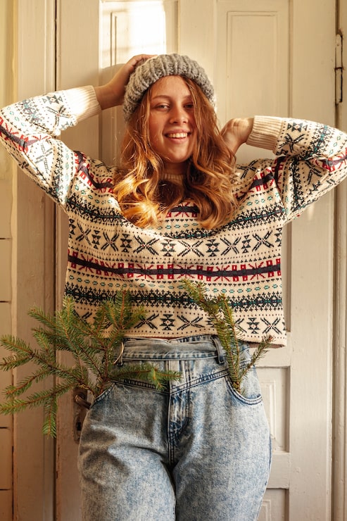 Festive Knit Sweater and Relaxed Jeans: Cozy Winter Weekend Style — Comfy Winter Outfits