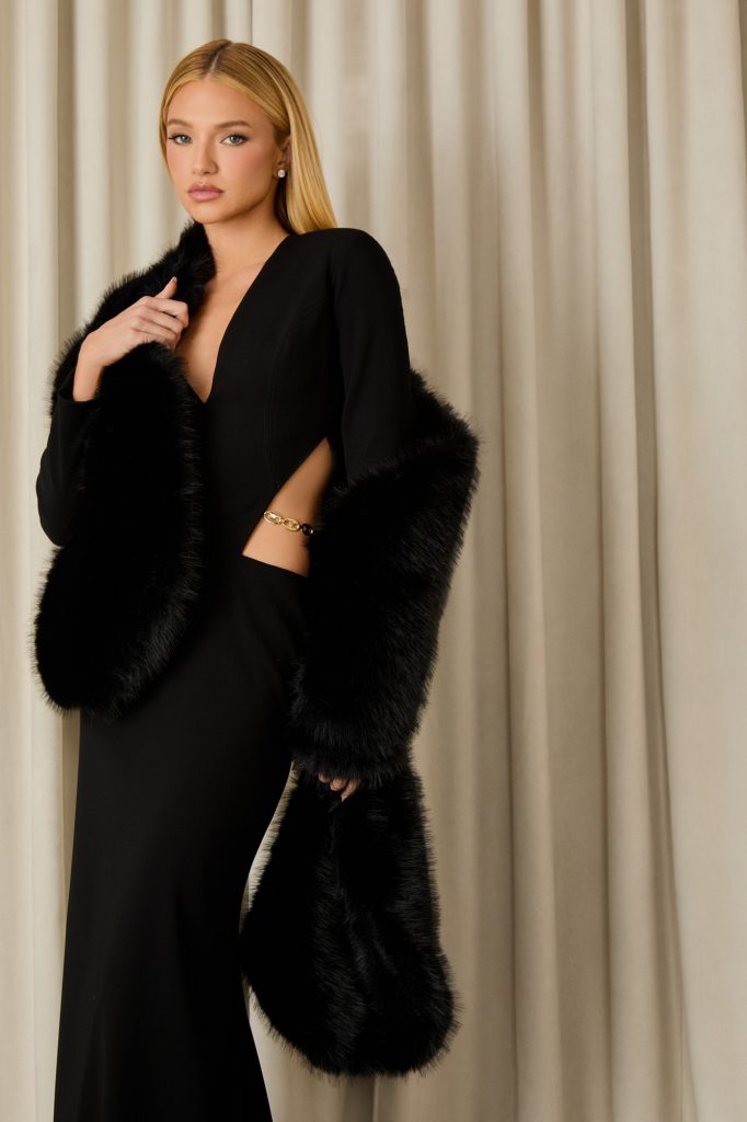 Elegant Black Dress with a Dramatic Faux Fur Stole for a Glamorous Date — Winter Date Night Outfits