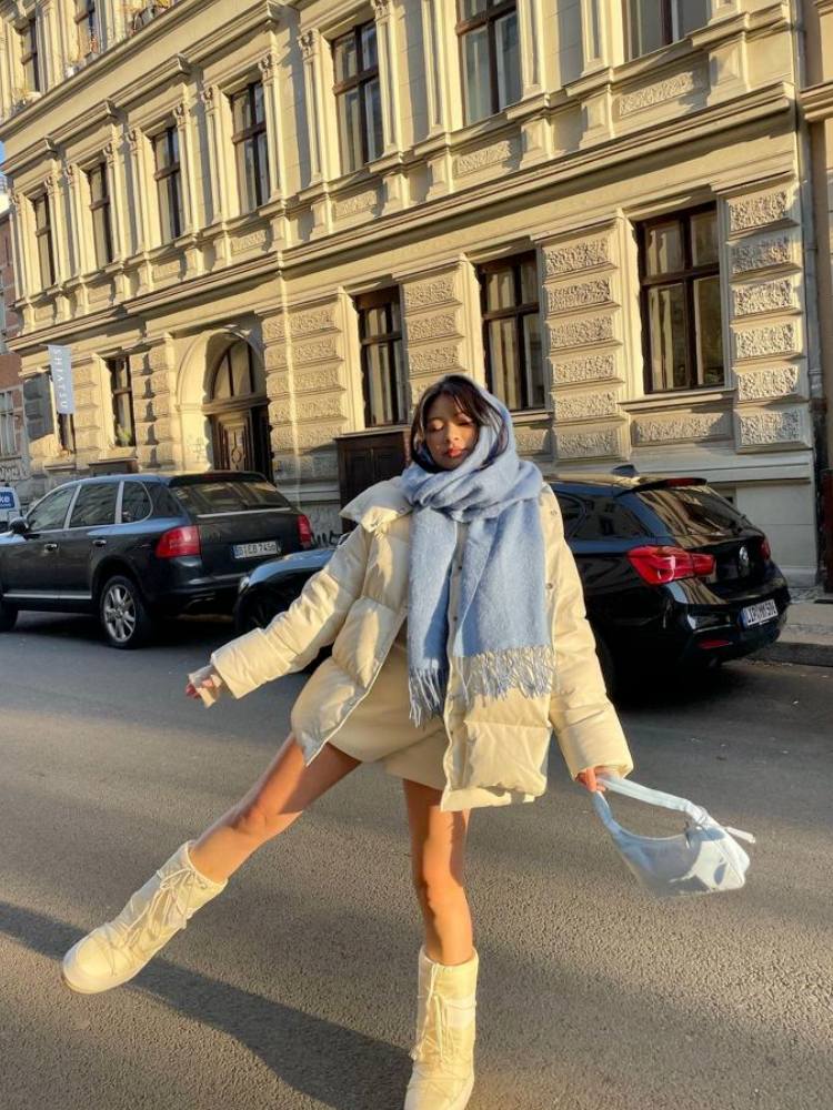 Casual Daytime Outfit Idea — Scarf Outfits