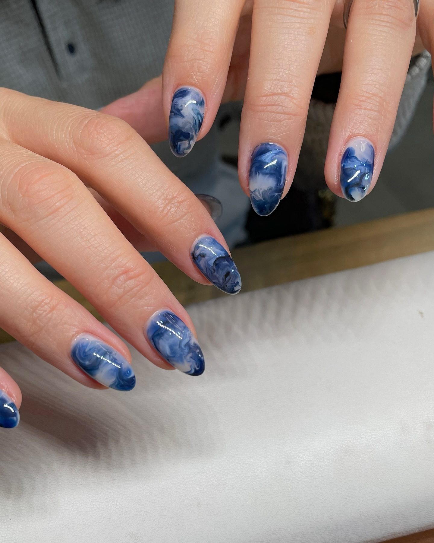Deep Blue Grey Marbled Jelly Nails Deep Blue Grey Marbled Jelly Nails — Short Winter Nails