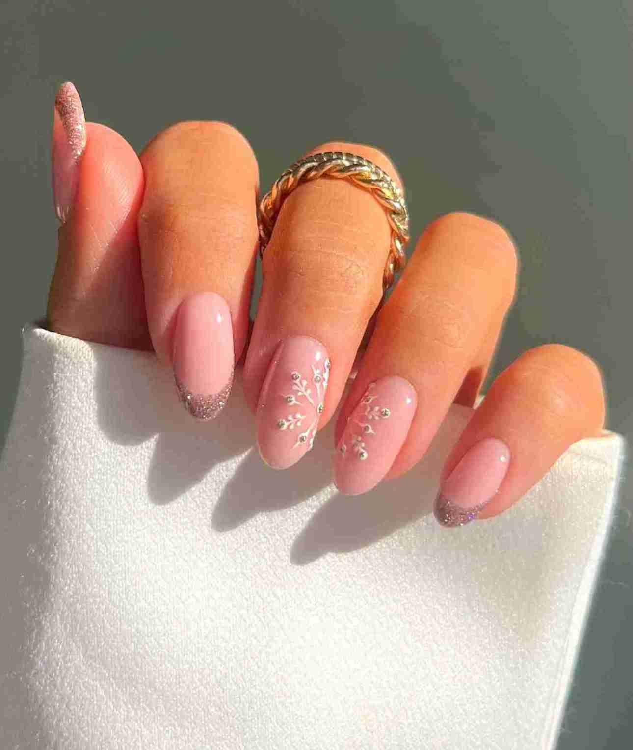 Sheer Pink Glitter French Snowflake Almond Nails Sheer Pink Glitter French Snowflake Almond Nails — Winter Glitter Nails