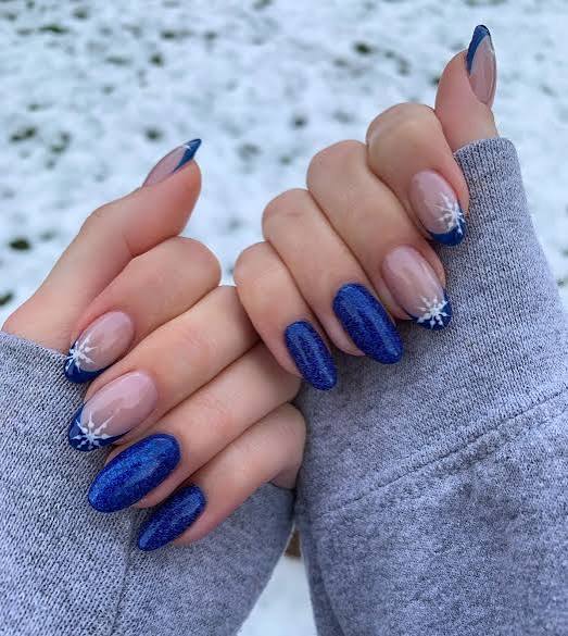 Deep Blue with Snowflake Frost Tips Deep Blue with Snowflake Frost Tips — Winter Acrylic Nails