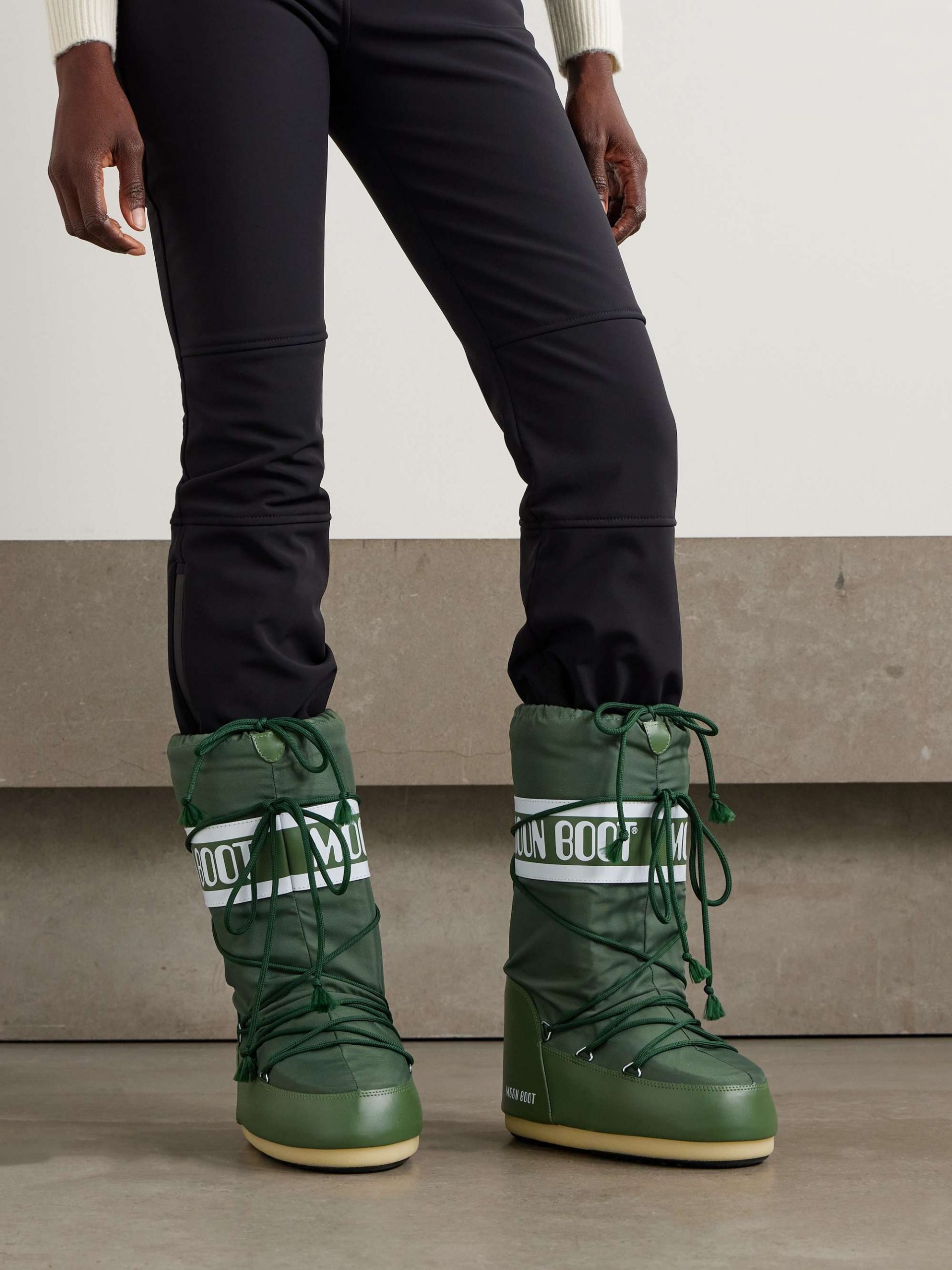 Winter Snow Outfit Idea Winter Snow Outfit Idea — Moon Boots Outfits