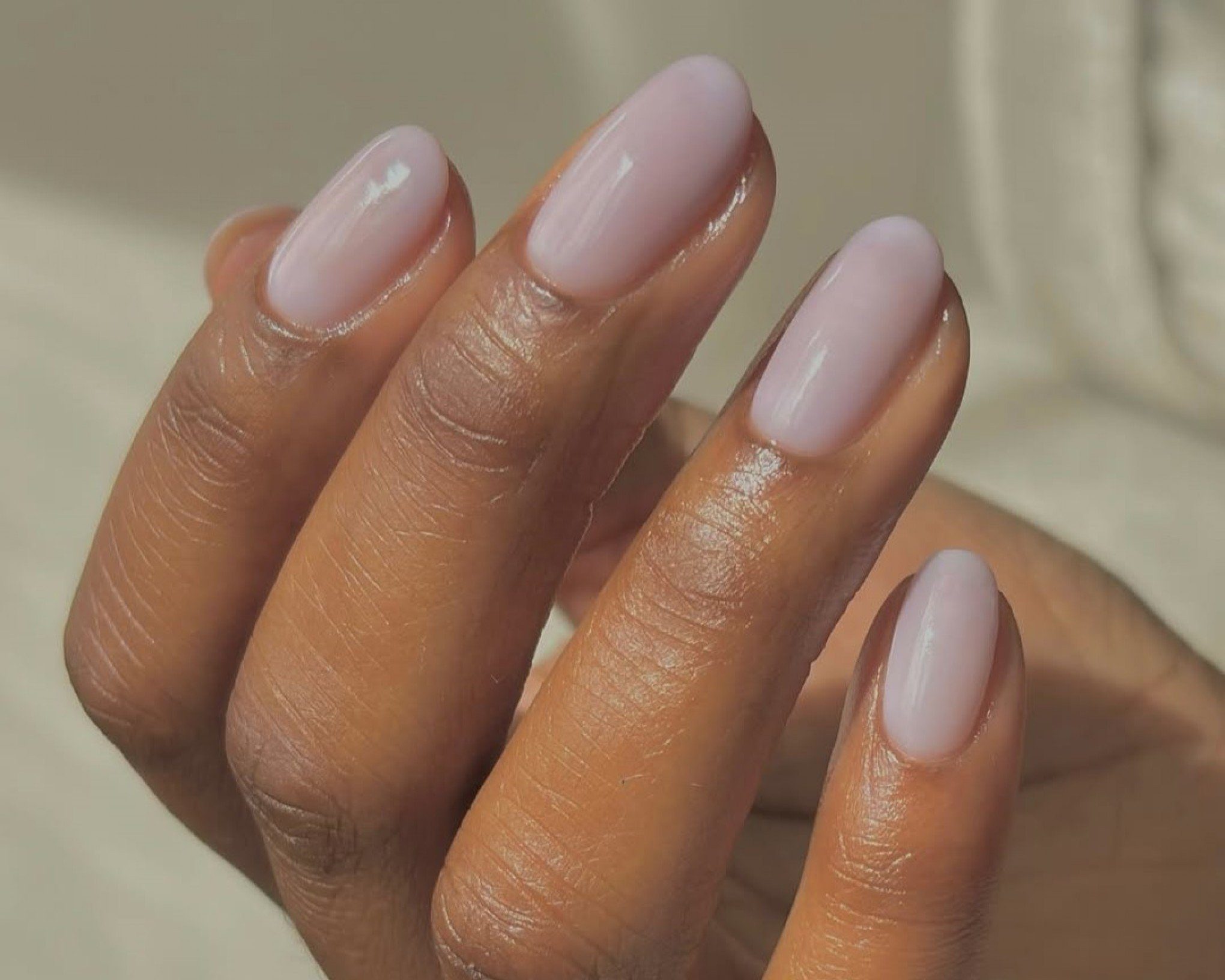 Sheer Pale Pink Glossy Short Nails — Winter Round Nails