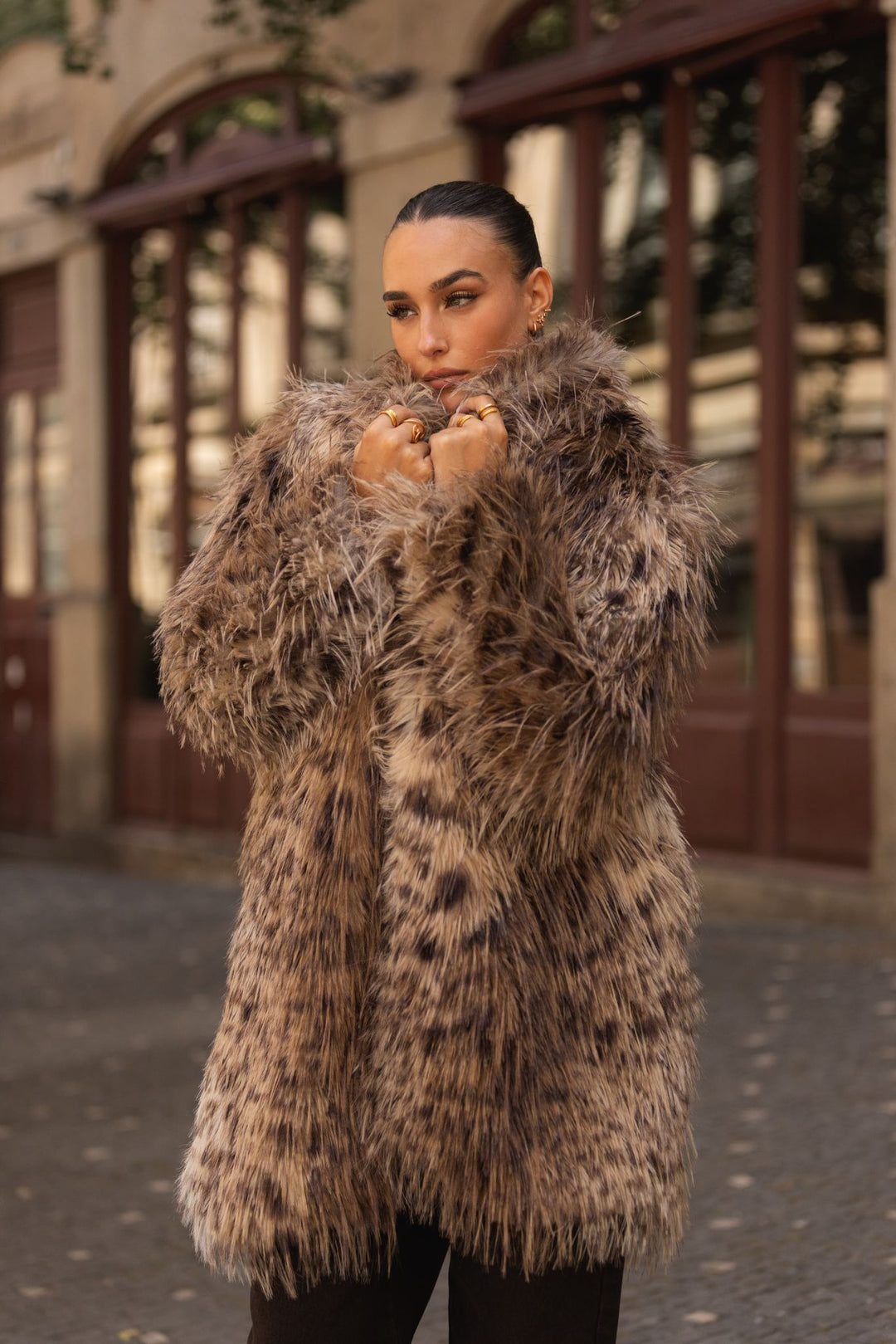 Oversized Beige Faux Fur Coat for Ultimate Comfort — Faux Fur Coat Outfits