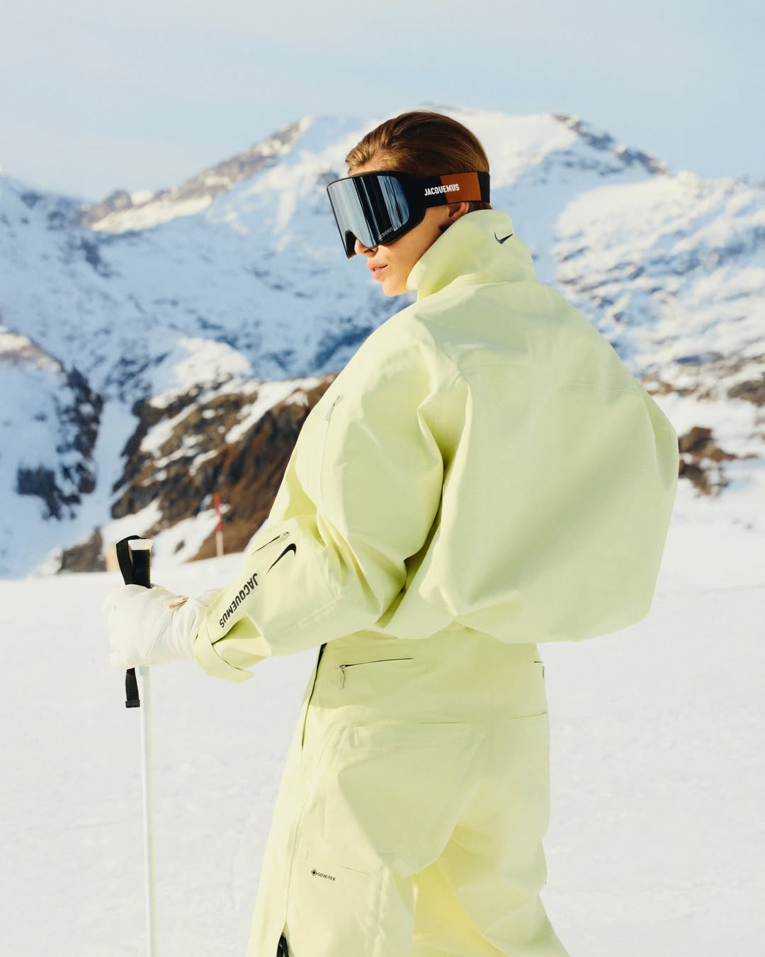 Oversized Light Yellow Ski Jacket and Pants for a Relaxed Fit Oversized Light Yellow Ski Jacket and Pants for a Relaxed Fit — Ski Outfits