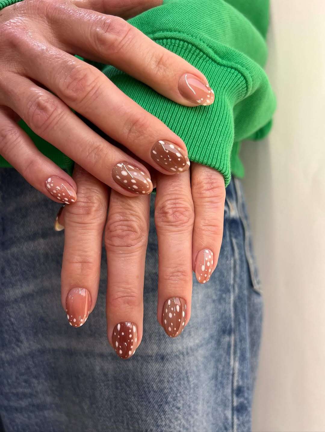 Fawn Print with Nude Gradient — Short Winter Gel Nails