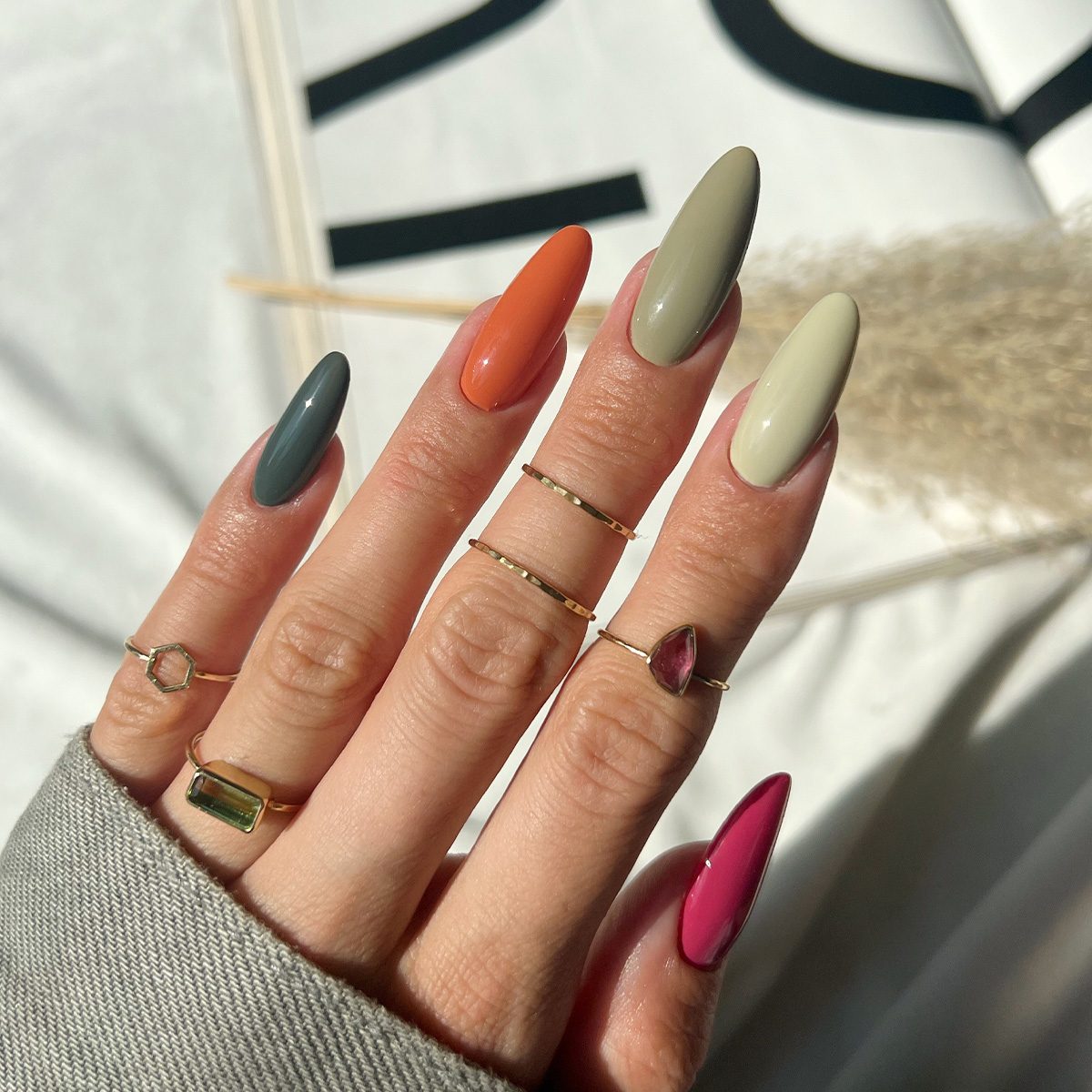 Autumn Color Mix Medium Almond Autumn Color Mix Medium Almond — Fall to Winter Nails