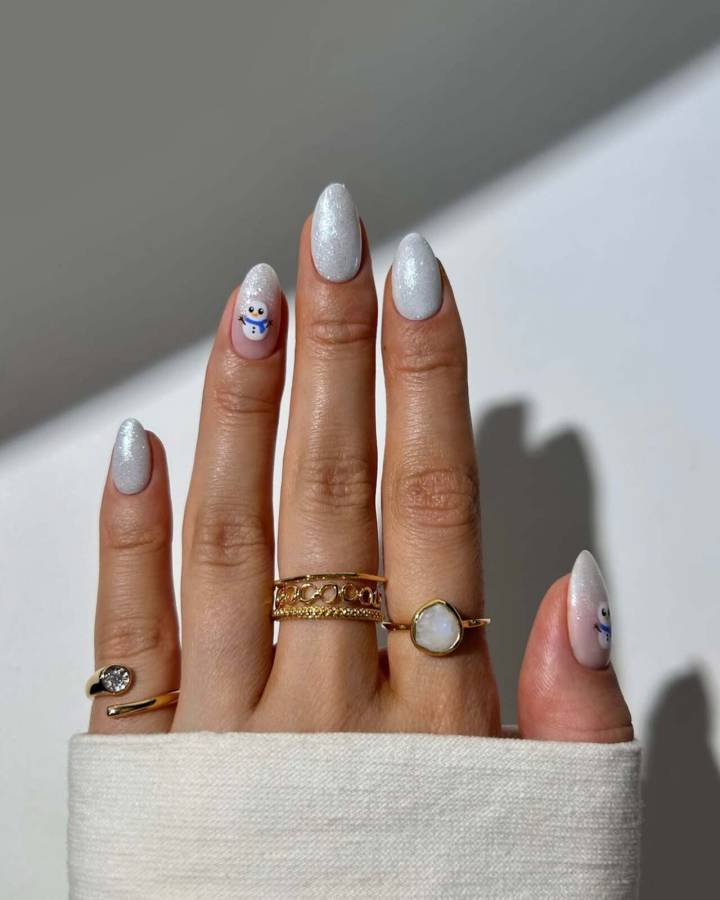 Shimmer White with Snowman Art Medium Almonds Shimmer White with Snowman Art Medium Almonds — Winter Acrylic Nails