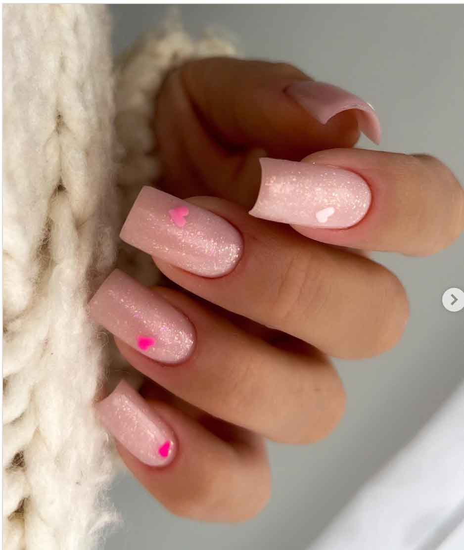 DIY Shimmer Pink Nails with Hearts — Winter Pink Nails