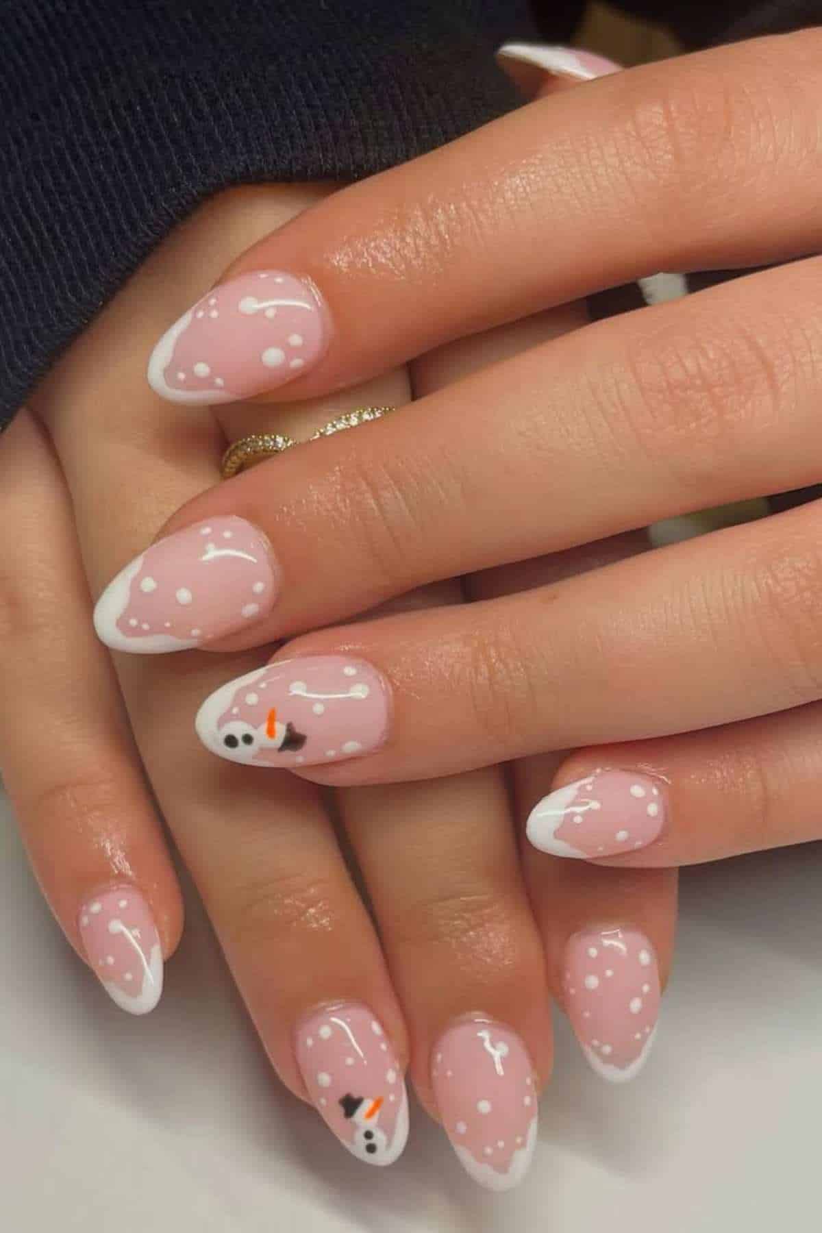 Snowman French Tip Oval Nails Snowman French Tip Oval Nails — Winter Oval Nails