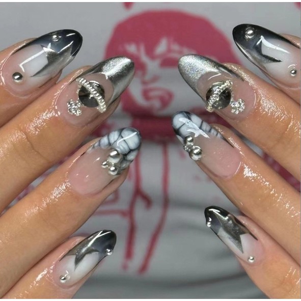 Medium Squoval Silver Chrome — Silver Chrome Nails