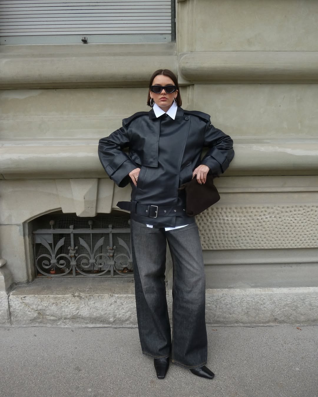 Edgy Ensemble: Oversized Jacket, Wide-Leg Jeans, and Pointed Boots — Ankle Boots Outfits