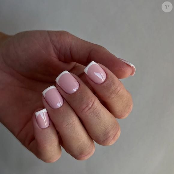 Sharp White Smile Line French — Winter Square Nails