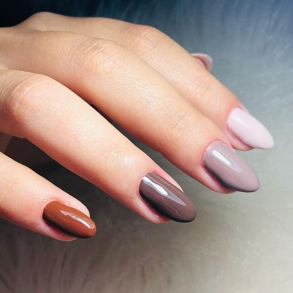 Medium Oval Ombre Gradient Nails — Everyday Winter Nails