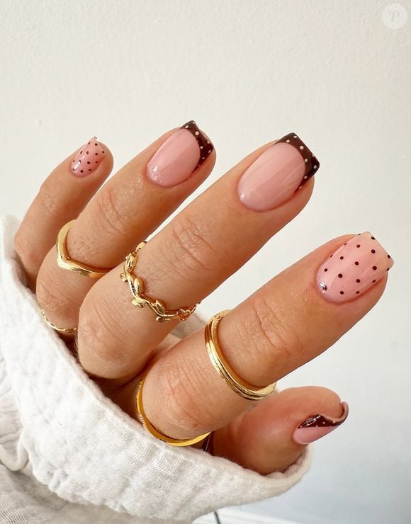 Nude Polka Dot Dark Brown French Tip Nails Nude Polka Dot Dark Brown French Tip Nails — Short Winter Nails