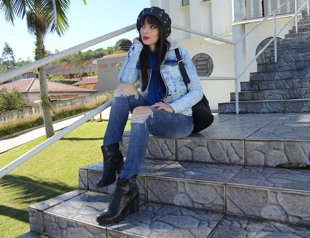 Blue Denim Jacket Blue Scarf Outfit Idea Blue Denim Jacket Blue Scarf Outfit Idea — Beret Outfits