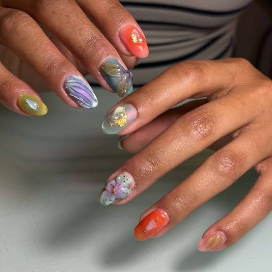 Short Almond Pink White Gold 3D Abstract Pearls — 3D Nails Art Ideas