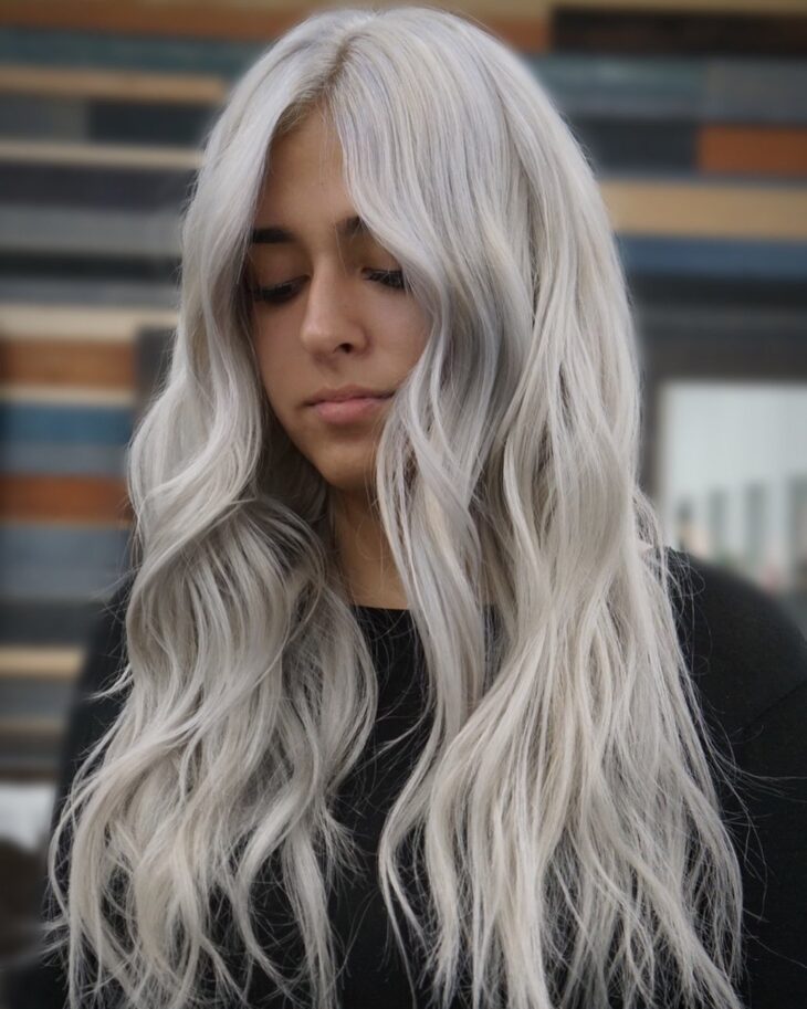 Uniform Icy Platinum Blonde Waves Uniform Icy Platinum Blonde Waves — Icy Blonde Hair
