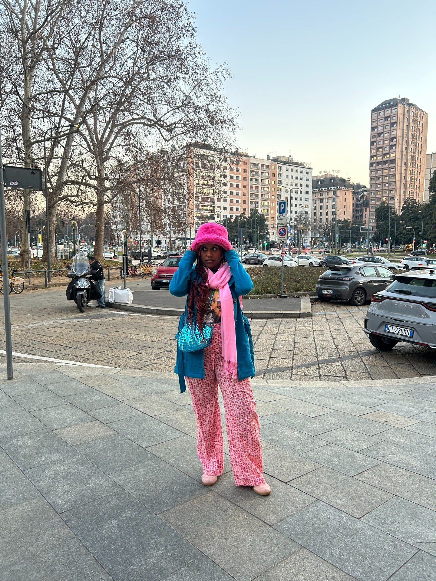 Vibrant Pink Trousers with Teal Cardigan for Playful Style Vibrant Pink Trousers with Teal Cardigan for Playful Style — Winter Outfits
