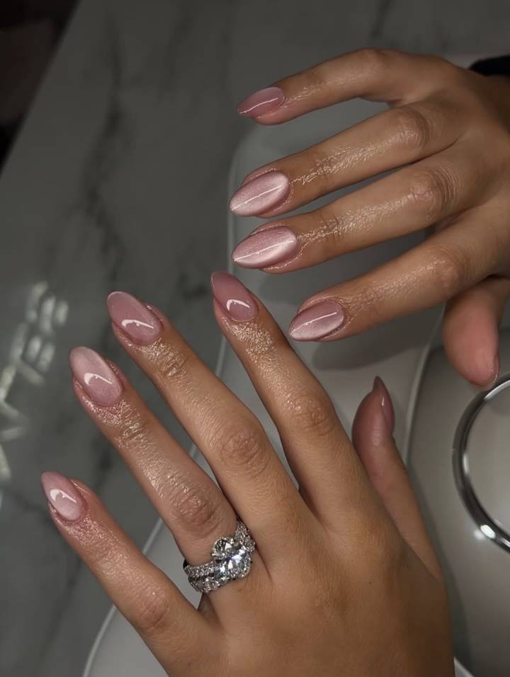 Pale Pink Pearlescent Cat-Eye — Medium Length Winter Nails