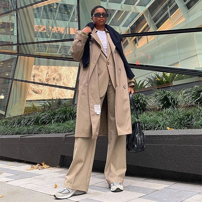 Oversized Beige Trench Coat with Wide-Leg Trousers — Fall to Winter Outfits