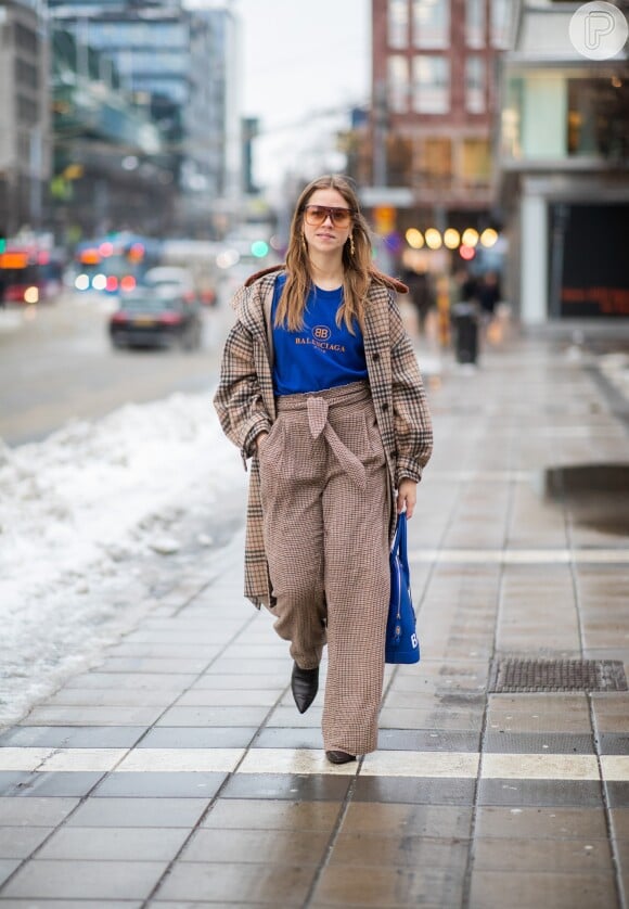 Oversized Plaid Coat and Matching Trousers Set — Long Coat Outfits