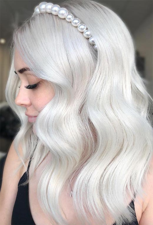 Icy Platinum Lob with Blunt Bangs Icy Platinum Lob with Blunt Bangs — Winter Hair Colors for Blondes