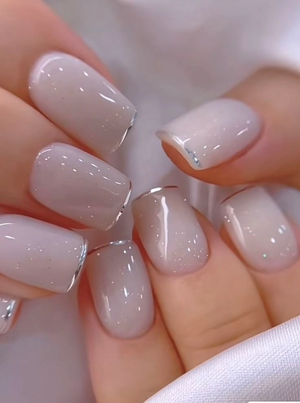 Milky White Square Shimmer Glitter Nails Milky White Square Shimmer Glitter Nails — Winter Wedding Nails