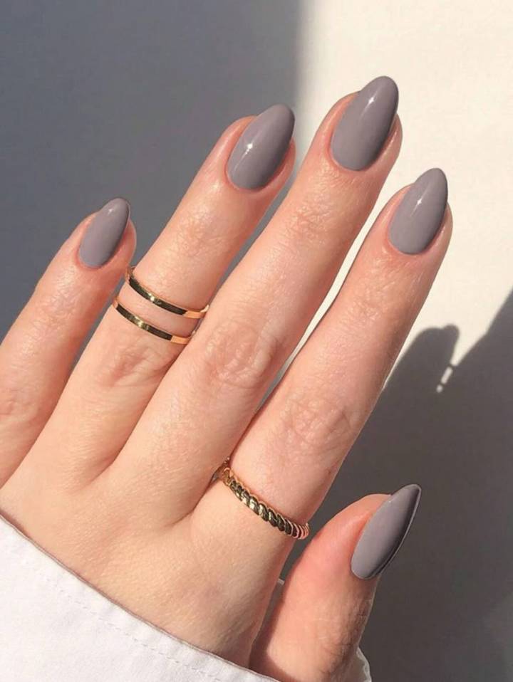 Rich Glossy Medium Gray Almonds — Winter Gray Nails