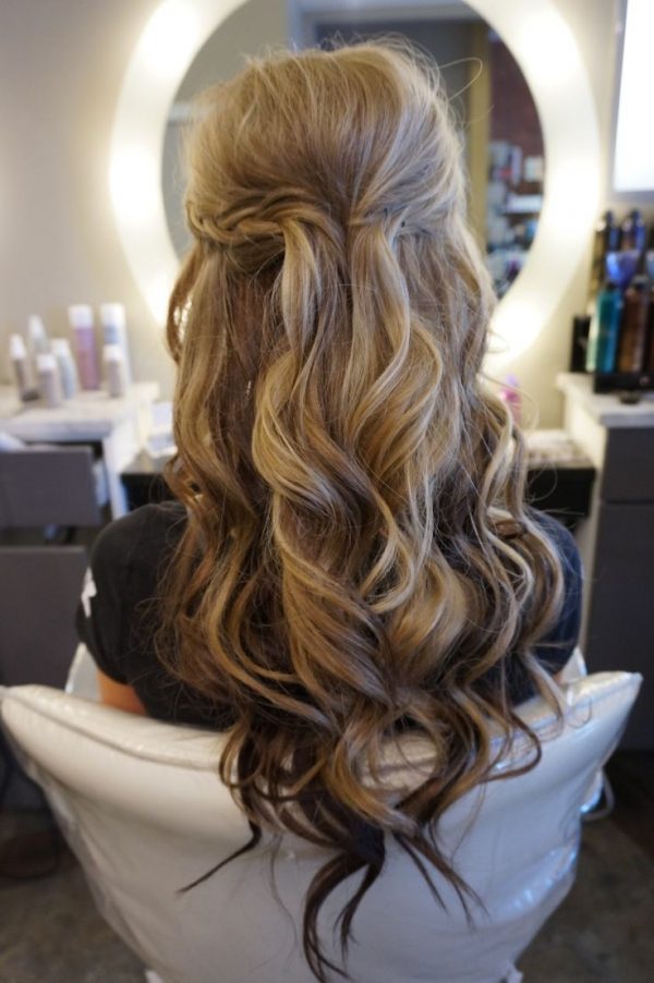 Mid-Back Visual Idea — Winter Hairstyles for Work