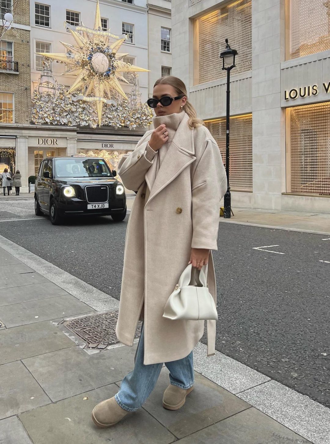 Oversized Cream Coat with Light Blue Jeans — Baddie Winter Outfits