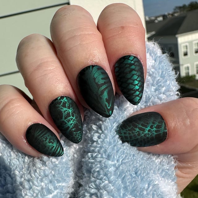 Matte Visual Idea — Emerald Green Nails