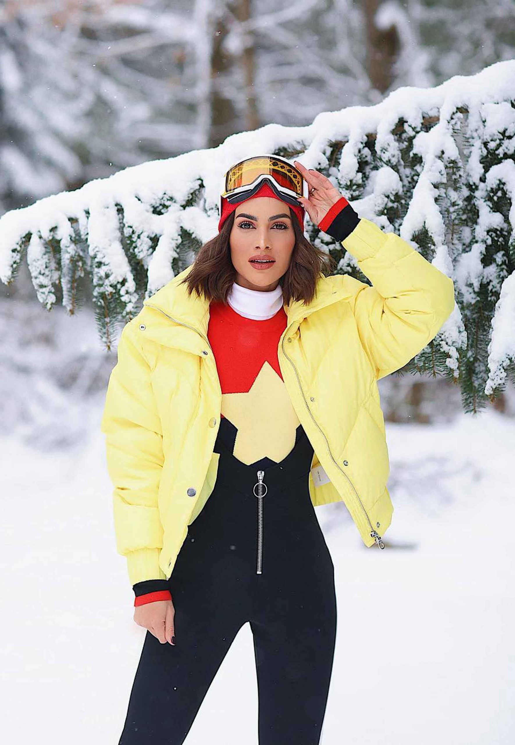 Cozy Teddy Coat for a Stylish Winter Journey Cozy Teddy Coat for a Stylish Winter Journey — Winter Travel Outfits