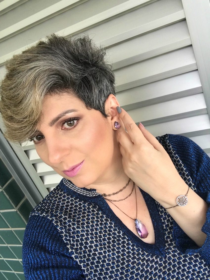 Grey With Blonde Highlights Visual Idea Grey With Blonde Highlights Visual Idea — Winter Hair Colors for Short Hair
